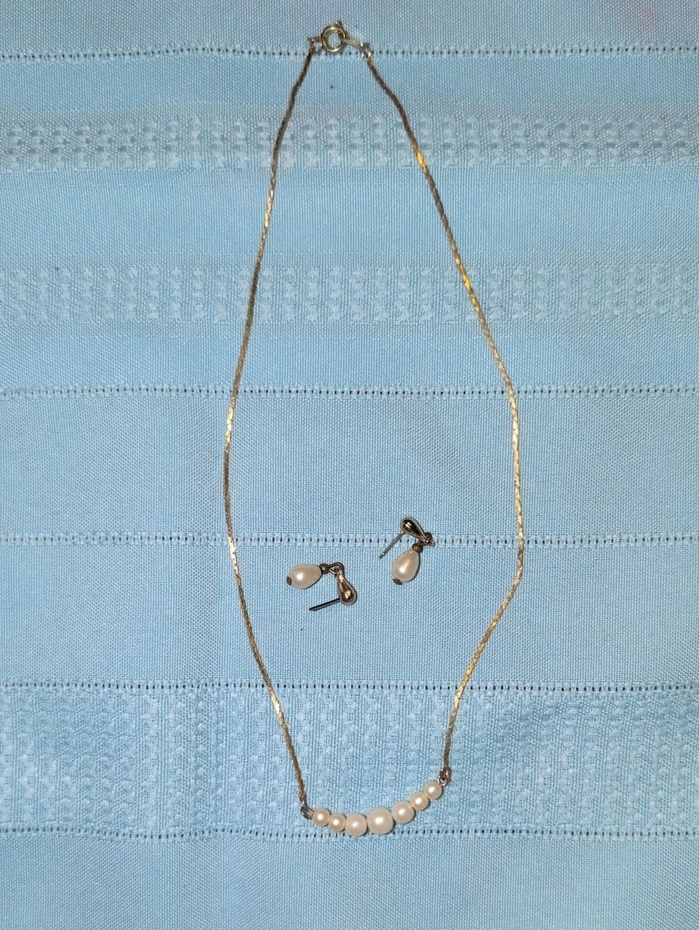 Pearl Necklace & Earrings Set